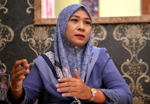 HUMAIRA MUSLIMAH SALON