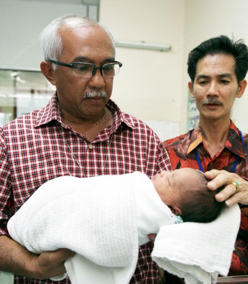 DATUK OMAR AHMAD