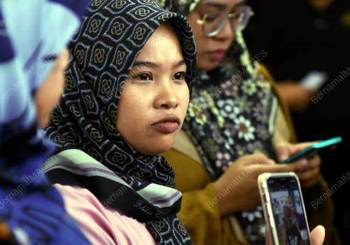 AHLI KELUARGA ARWAH IMAN ADELIA YUSULLAH