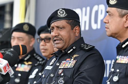 DATUK HUSSEIN OMAR KHAN