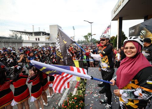 DATUK SERI MOHD YUSRI HASSAN BASRI
