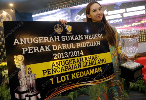 PK06_23122015_ANUGERAH_SUKAN