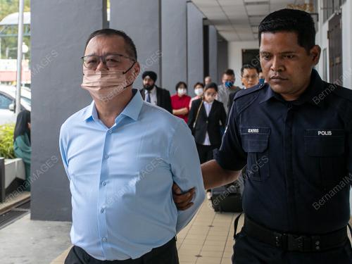 DATUK LEE HYEN SIP