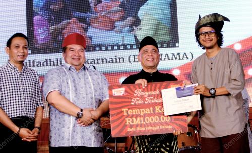 DATUK SERI SAARANI MOHAMAD