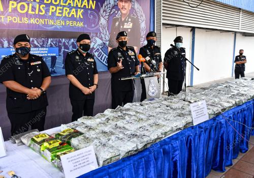DATUK MIOR FARIDALATHRASH WAHID