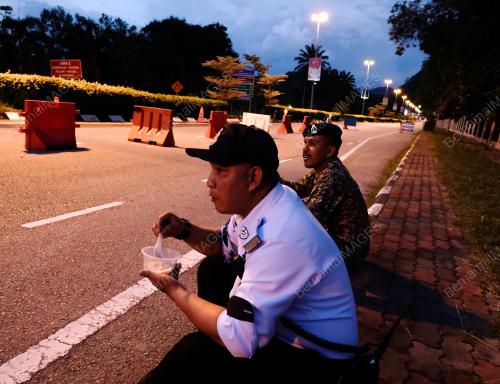 PERINTAH KAWALAN PERGERAKAN