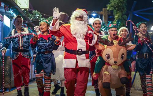 TINJAUAN SAMBUTAN MENJELANG KRISMAS