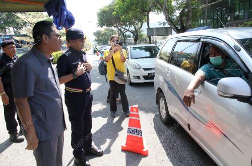 DATUK SERI AHMAD FAIZAL AZUMU