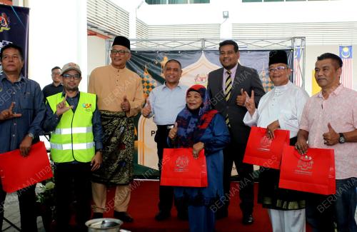 DATUK SERI SAARANI MOHAMAD