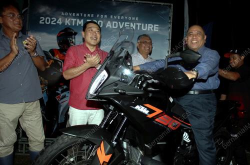 DATUK SERI SAARANI MOHAMAD