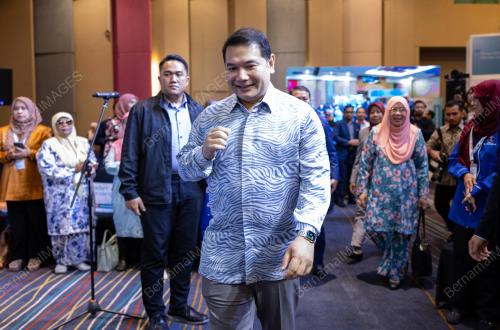 RAFIZI RAMLI