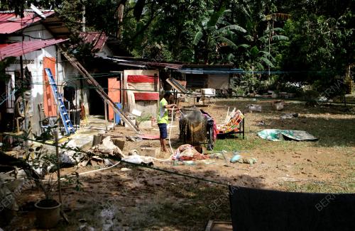 FELDA TROLAK SELATAN BANJIR