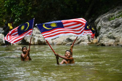 TINJAUAN SAMBUTAN HARI KEBANGSAAN