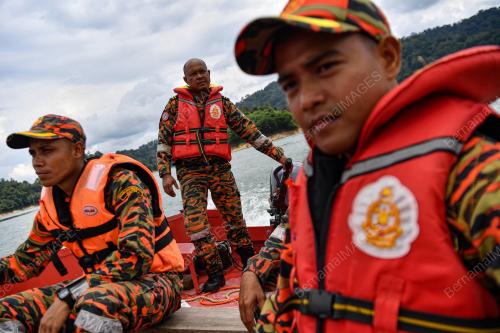 LATIHAN_MONSUN