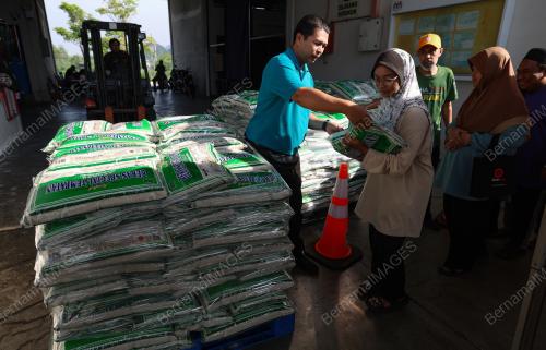 JUALAN BERAS PUTIH TEMPATAN
