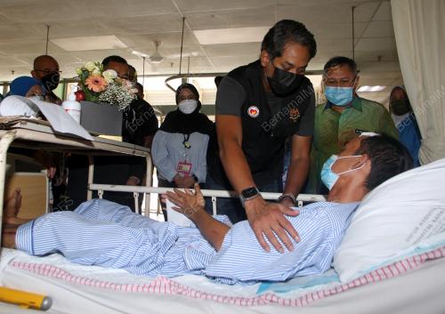 KHAIRY JAMALUDDIN