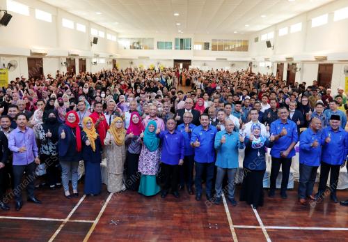 DATUK SERI SAARANI MOHAMAD