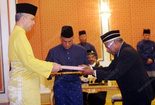 RAJA DR NAZRIN SHAH