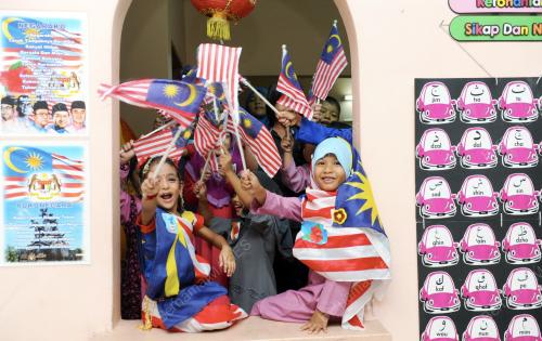 PK06_29082014_BENDERA