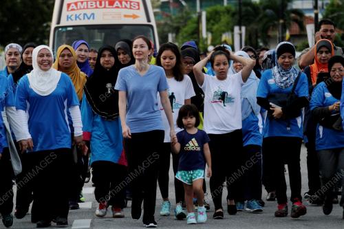 PK06_29112015_LARIAN_KEPUTERAAN