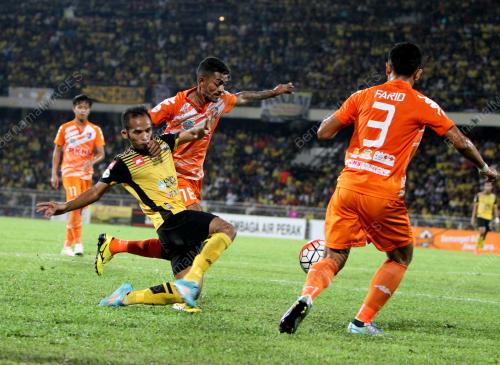 PK06_30042016_BOLA_PERAK