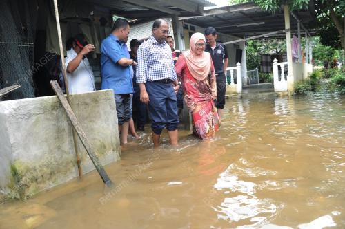 PK06_30112014_BANJIR