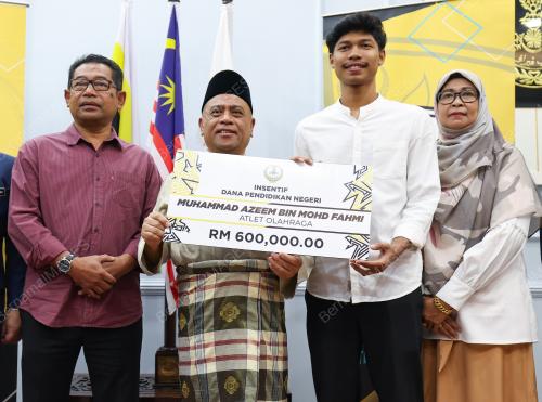 MAJLIS PENYAMPAIAN INSENTIF KERAJAAN NEGERI