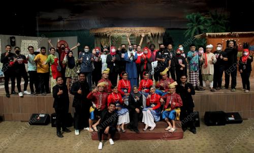 DATUK NOLEE ASHILIN MOHAMED RADZI