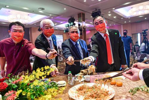 DATUK SERI SAARANI MOHAMAD