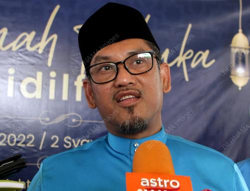 DATUK SERI AHMAD FAIZAL AZUMU