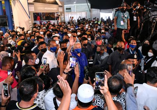 DATUK SERI ISMAIL SABRI YAAKOB