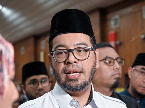 SENATOR DR ZULKIFLI HASAN
