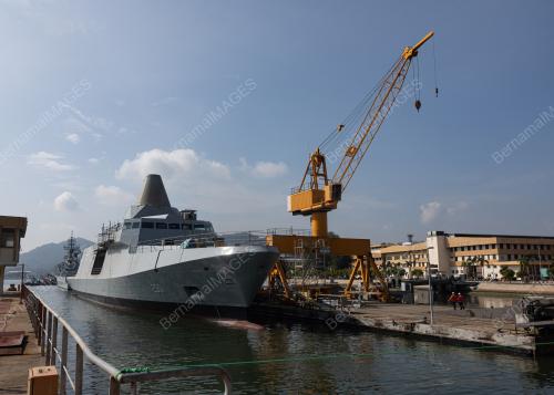 KAPAL TEMPUR PESISIR (LCS)