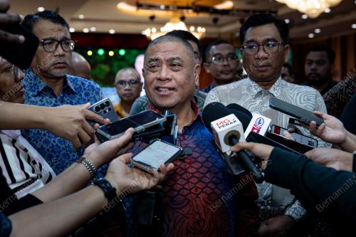 DATUK SERI SAARANI MOHAMAD