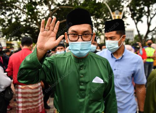 DATUK SERI AHMAD FAIZAL AZUMU