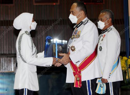 DATUK MIOR FARIDALATHRASH WAHID