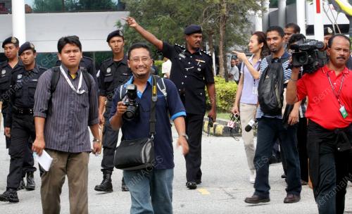 POLIS