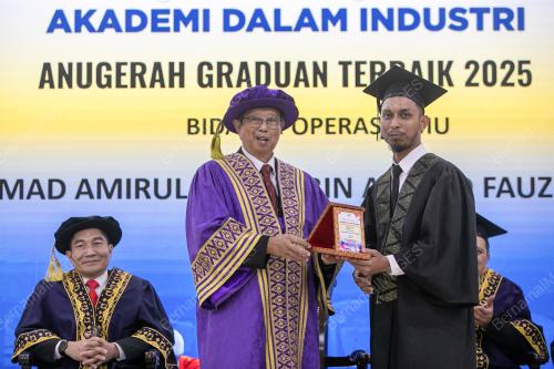 DATUK SERI MOHAMMAD NIZAR JAMALUDDIN