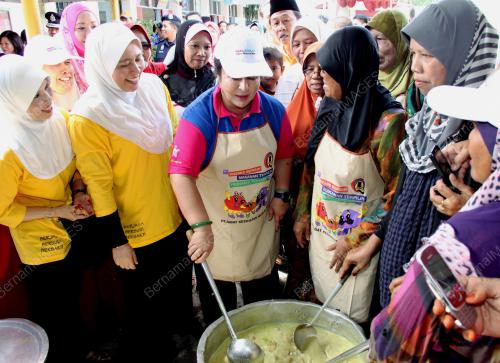 PK07_09112012_ROSMAH_BANJIR