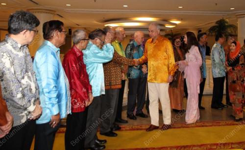 PK07_10082019_BUKU