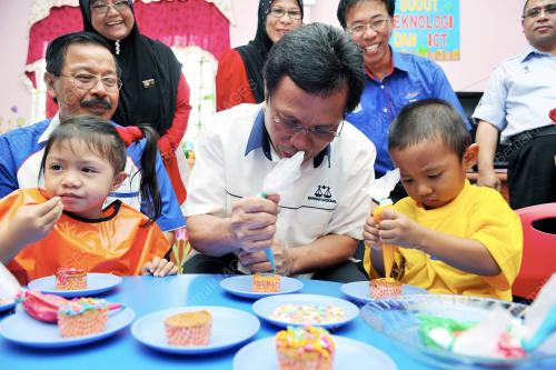 PK07_11012013_SHAFIE