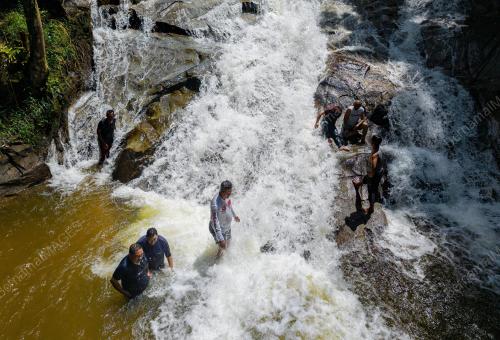 AIR TERJUN LATA KINJANG