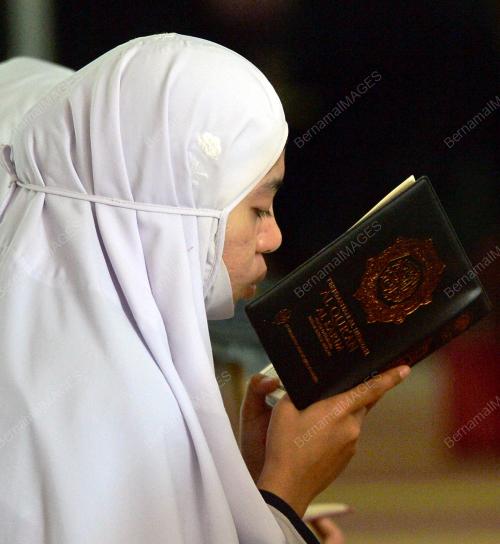 PK07_11092016_QURAN