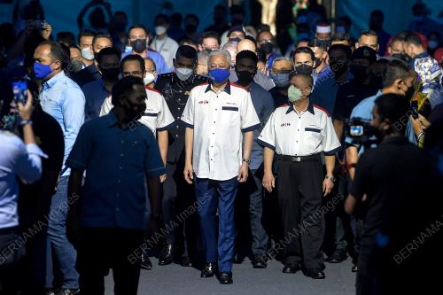 DATUK SERI ISMAIL SABRI YAAKOB