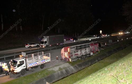 KEMALANGAN KM 313.6 ARAH SELATAN TAPAH