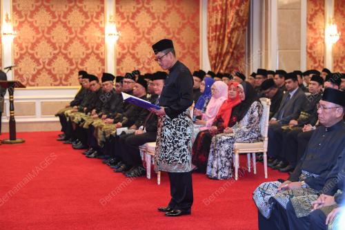 DATUK SERI AHMAD FAIZAL AZUMU