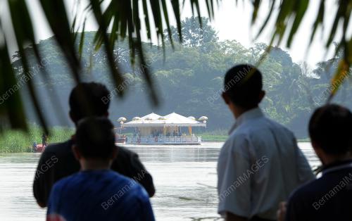 PK07_13052015_ZIARAH_MAKAM