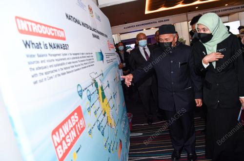DATUK SERI TUAN IBRAHIM TUAN MAN