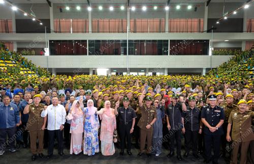 TAN SRI MUHYIDDIN YASSIN