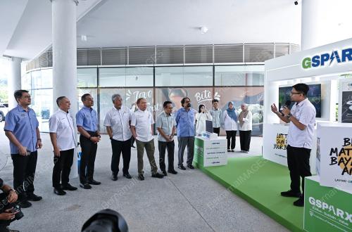 TAN SRI MOHD ANNUAR ZAINI